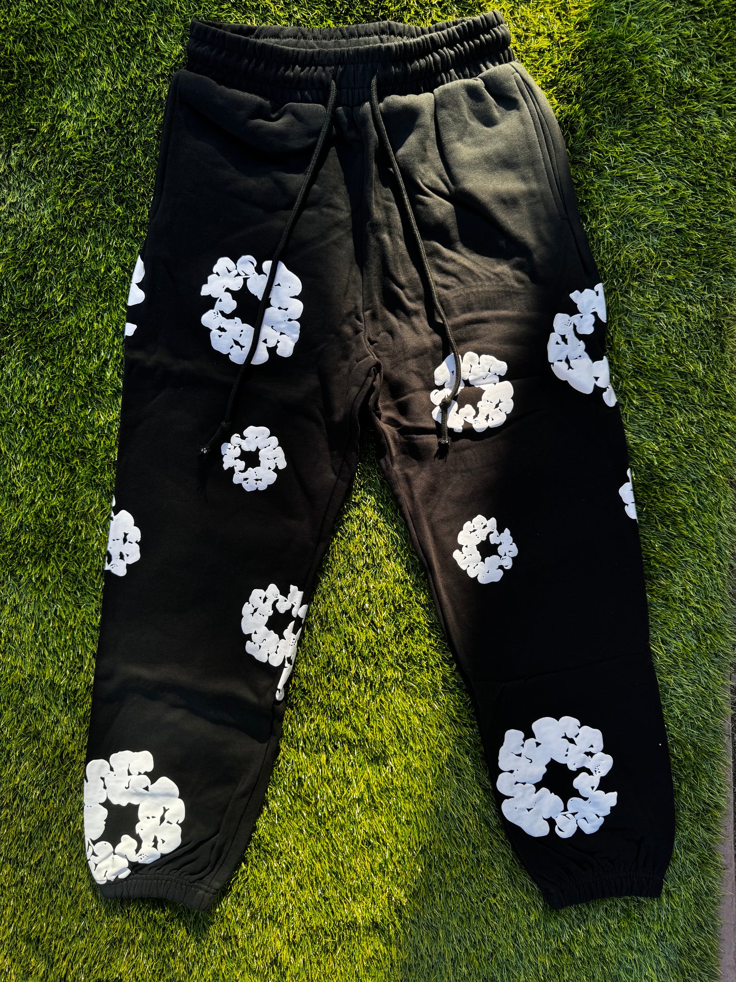 Denim Tears The Cotton Wreath sweatpants 'Black'